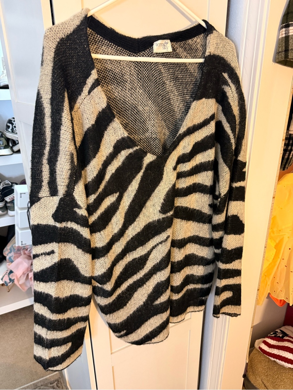 Terra & Sky Black and Cream Off-the-Shoulder Zebra Sweater